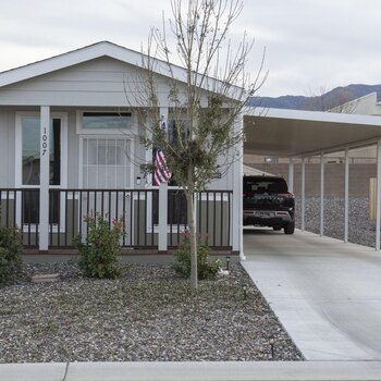 Thumbnail of mobile home