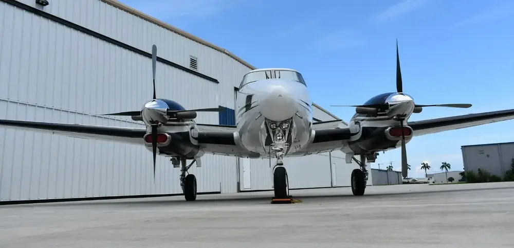7340/beechcraft-king-air-c90gti-2008-flightmarket-id-7340-55502.webp