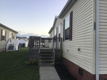 Thumbnail of mobile home