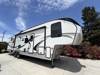 Thumbnail of RV