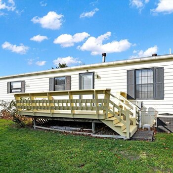 Thumbnail of mobile home