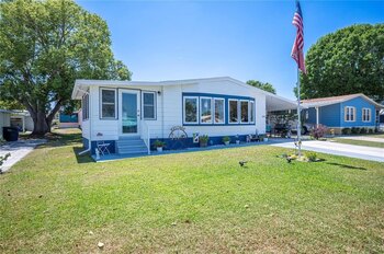 Thumbnail of mobile home