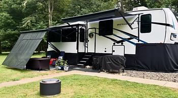 Thumbnail of RV