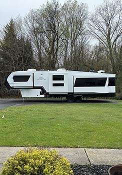 Thumbnail of RV