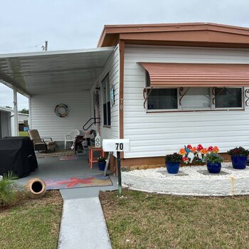 Thumbnail of mobile home