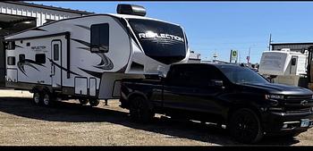 Thumbnail of RV