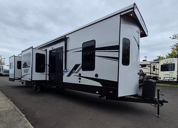 Thumbnail of RV