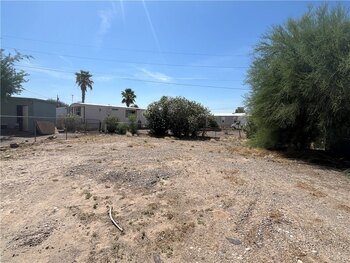 Thumbnail of mobile home lot