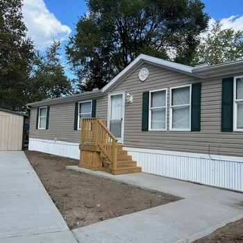 Thumbnail of mobile home
