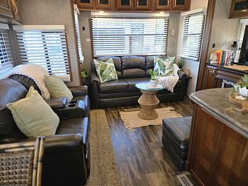 Thumbnail of RV