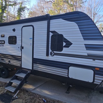 Thumbnail of RV