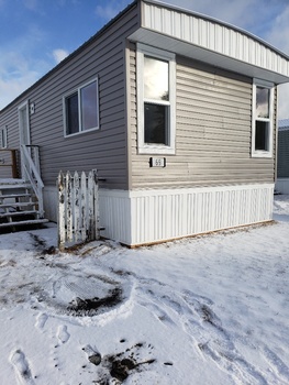 Thumbnail of mobile home