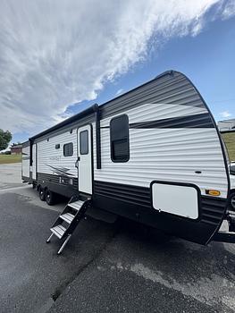 Thumbnail of RV