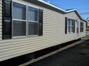 Thumbnail of mobile home lot