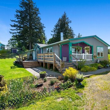 Thumbnail of mobile home