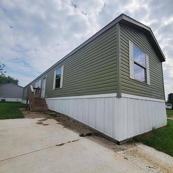 Thumbnail of mobile home