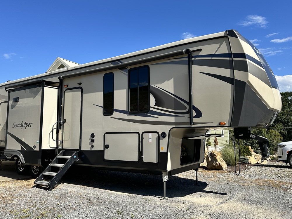 Photo of Rv