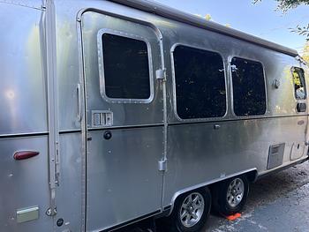 Thumbnail of RV