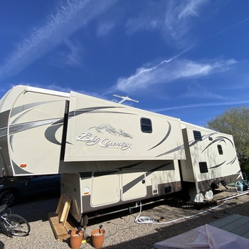 Thumbnail of RV