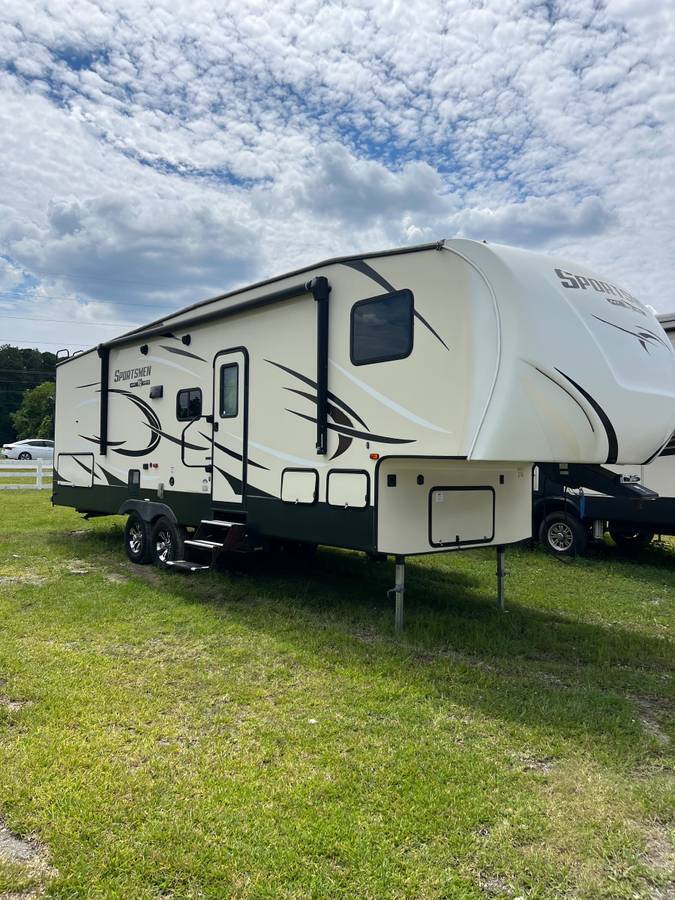 Photo of Rv