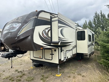 Thumbnail of RV