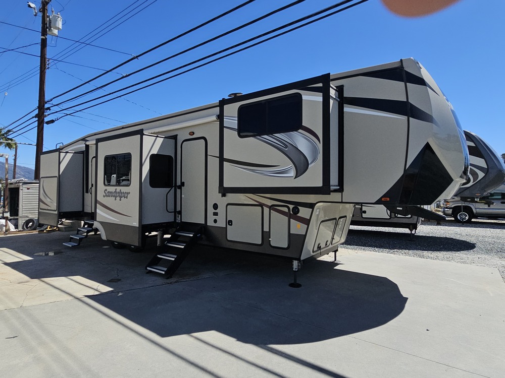 Photo of Rv