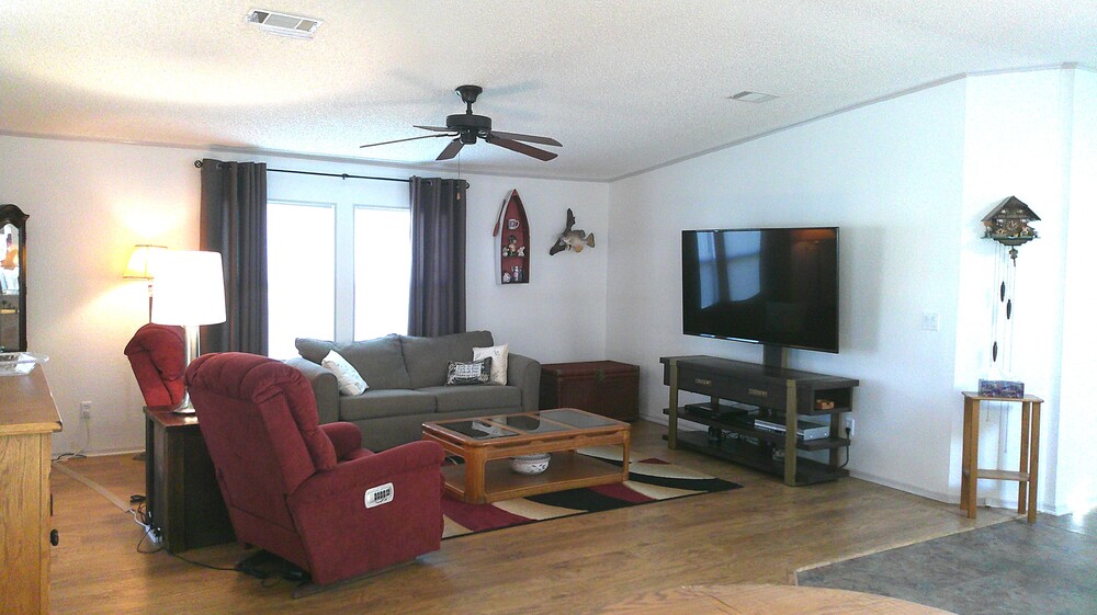 Lake Griffin Harbor Village