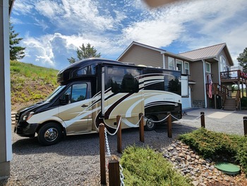 Thumbnail of RV