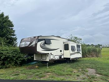 Thumbnail of RV