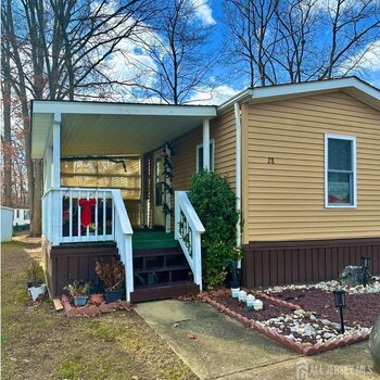 Thumbnail of mobile home