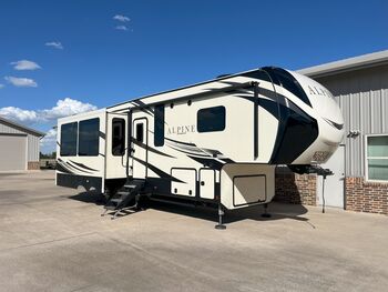 Thumbnail of RV