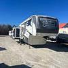 RV for Sale: 2008 CARDINAL 34QRL