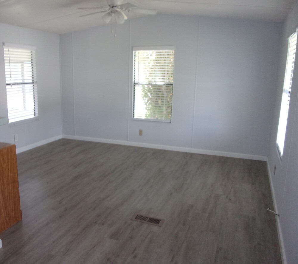 Lake Griffin Harbor Village