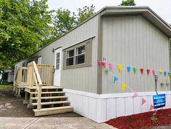 Thumbnail of mobile home