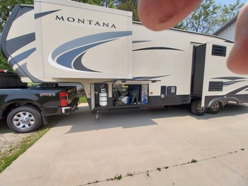 Thumbnail of RV