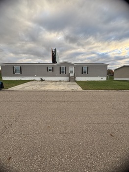 Thumbnail of mobile home