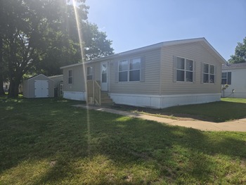 Thumbnail of mobile home