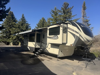 Thumbnail of RV