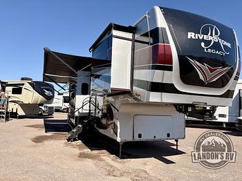 Thumbnail of RV