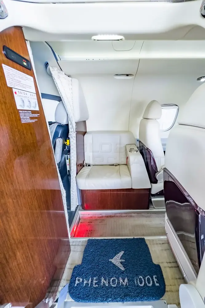 7375/embraer-phenom-100e-2014-flightmarket-id-7375-27303.webp