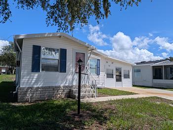 Thumbnail of mobile home