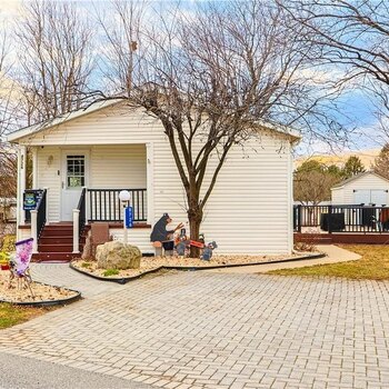 Thumbnail of mobile home