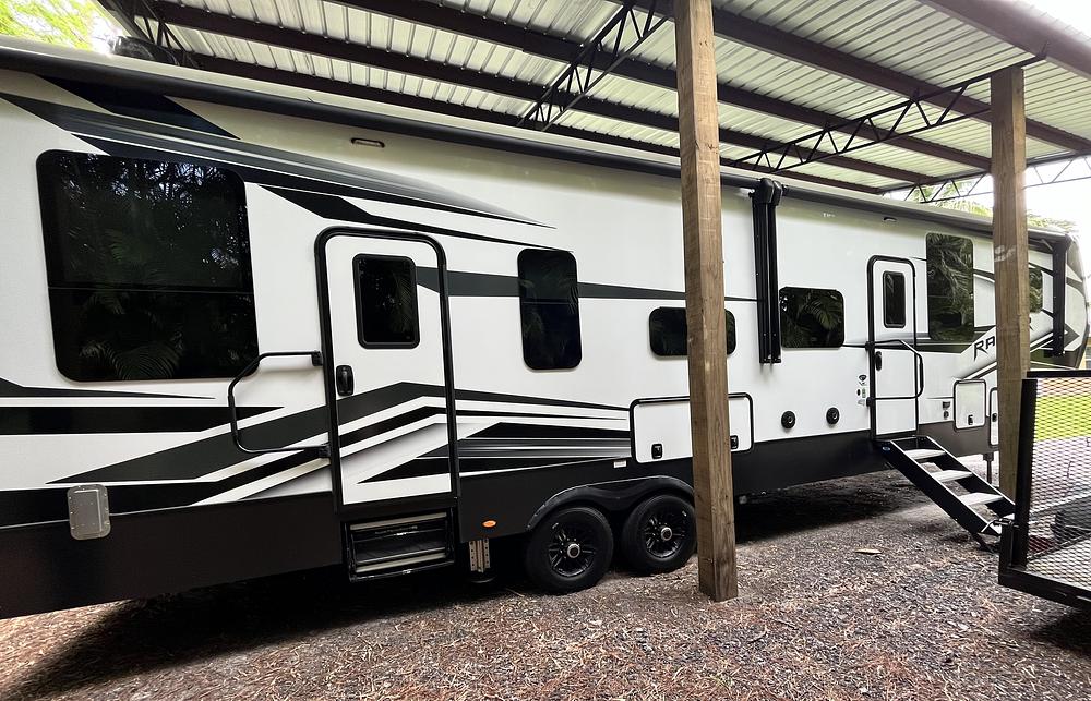 Photo of Rv