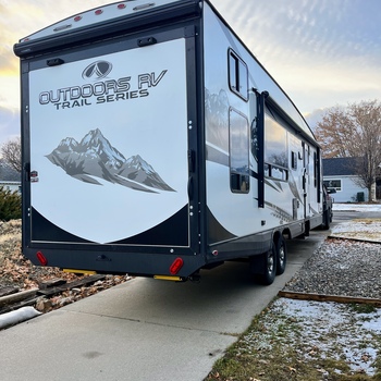 Thumbnail of RV