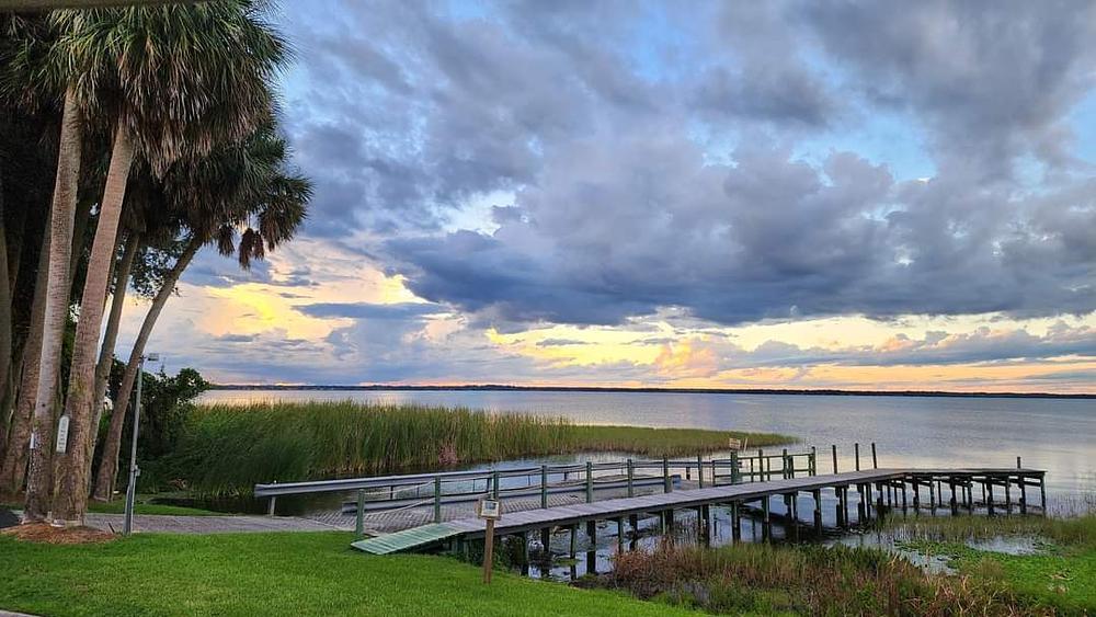 Lake Griffin Harbor Village