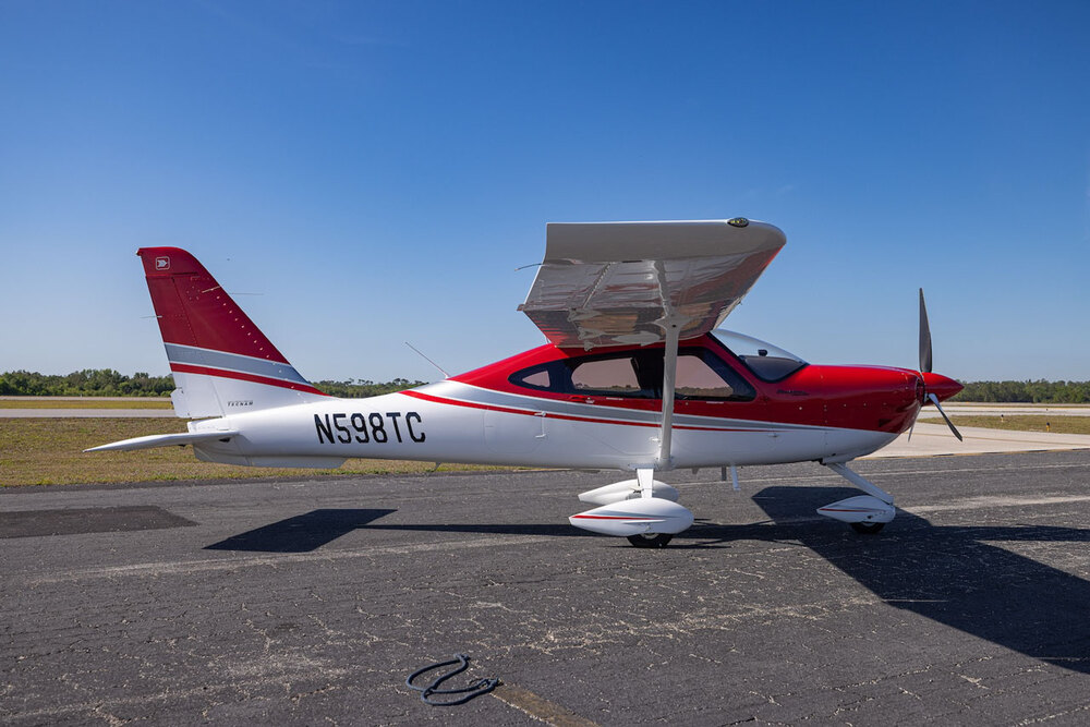 N598TC-9.jpg