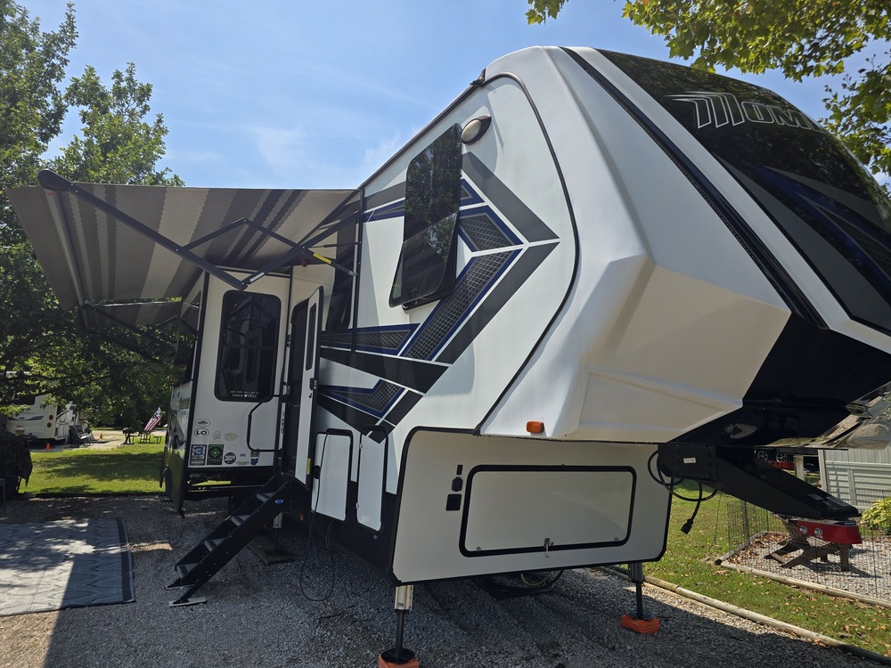 Photo of Rv