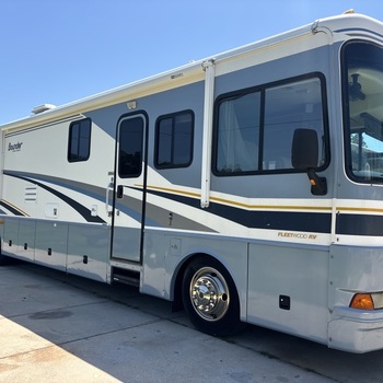 Thumbnail of RV