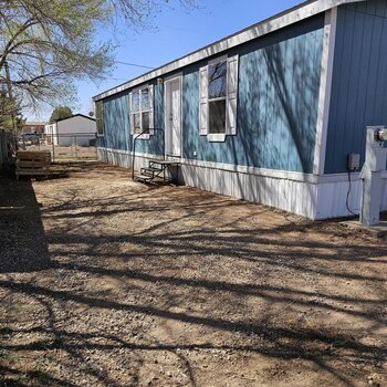 Thumbnail of mobile home