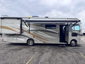Thumbnail of RV